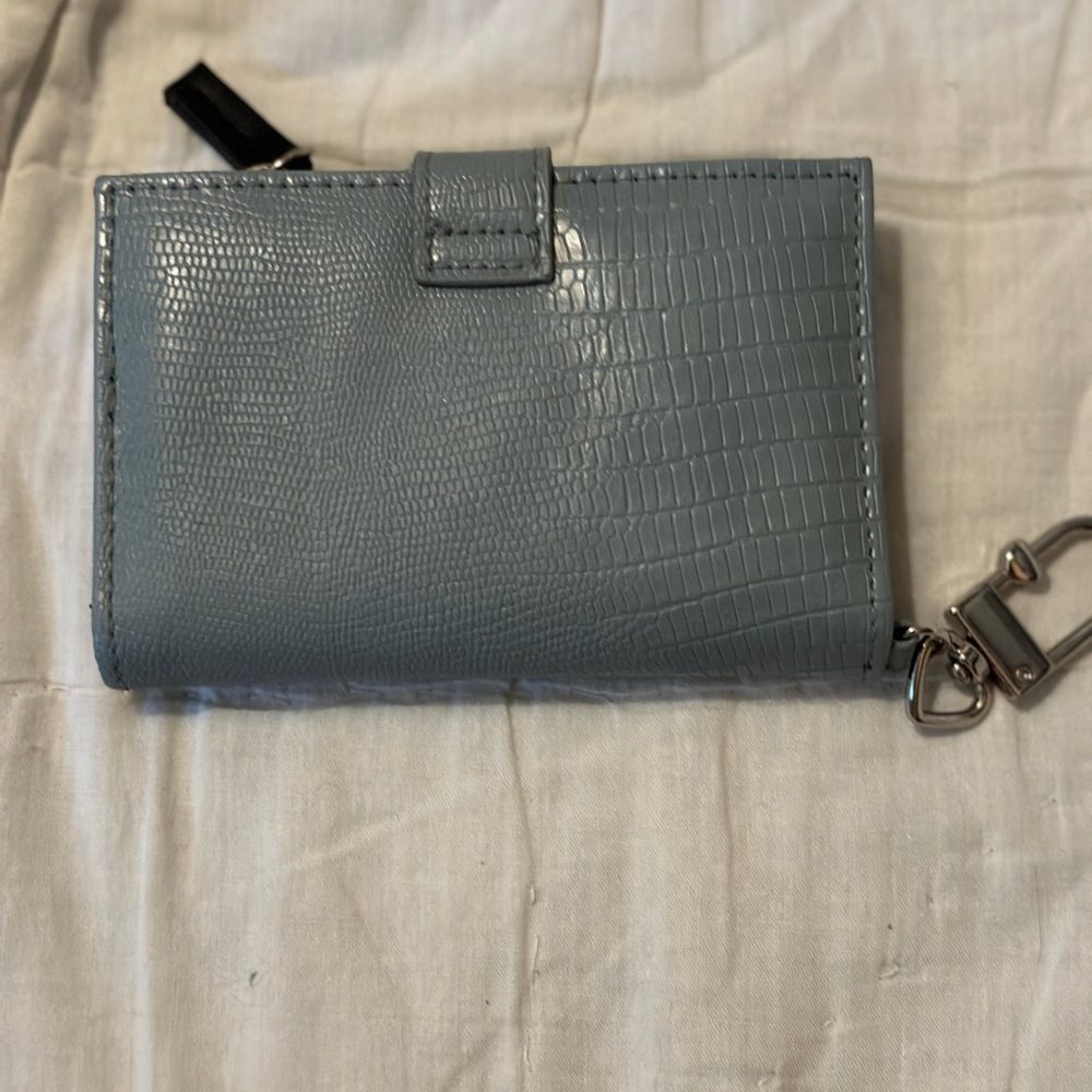 Betsy Johnson blue small wallet in great condition - Picture 2 of 6